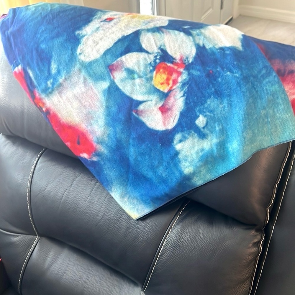 ⭐️Jessica McClintock,Women's Super Soft Floral Print Shawl/Wrap/Lap Blanket - Picture 4 of 10